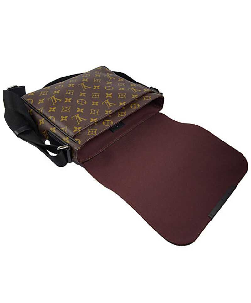 Louis Vuitton Monogram District M40935 Brown