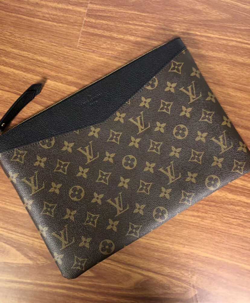 Louis Vuitton Daily Pouch M62048 M64590 M64591 Black