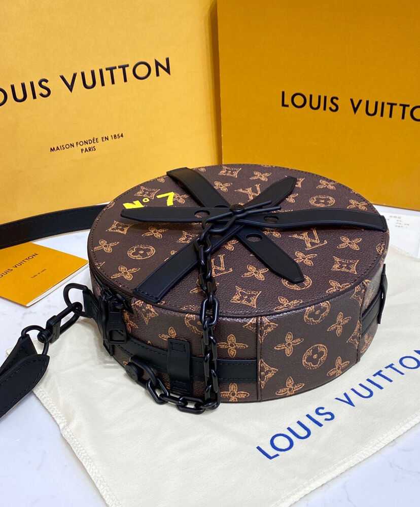 Louis Vuitton Wheel Box M59706 Black