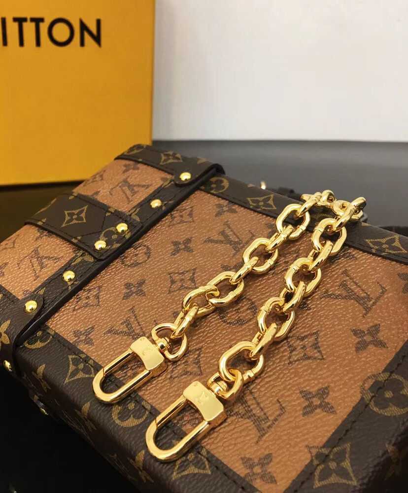 Louis Vuitton Pochette Trunk Verticale M67873 Apricot