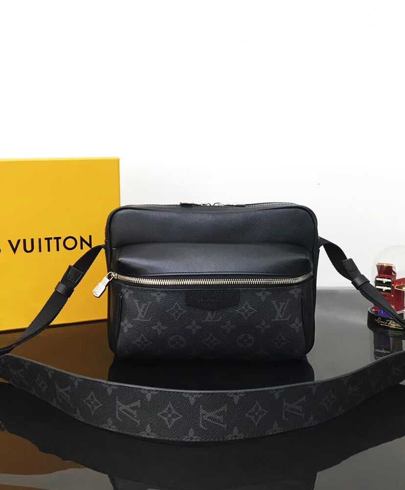 Louis Vuitton Outdoor Messenger M30233 Black