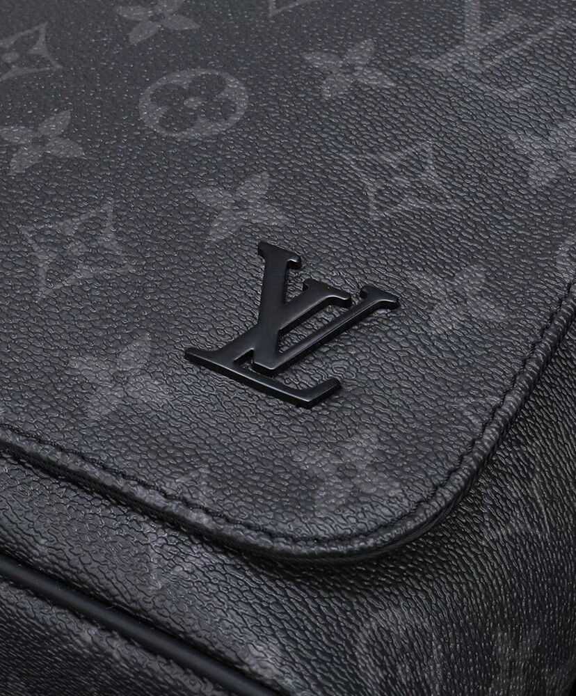 Louis Vuitton District MM M44001 Black [LV2022-0391] - $312.00