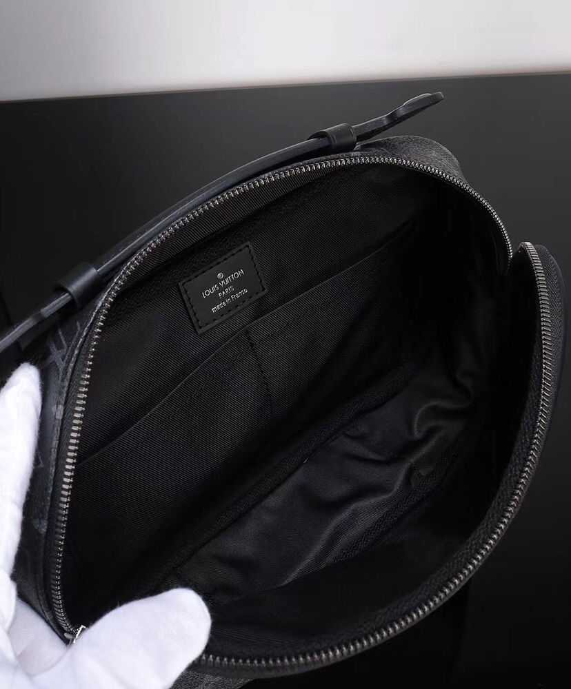 Louis Vuitton Bumbag M42906 Black