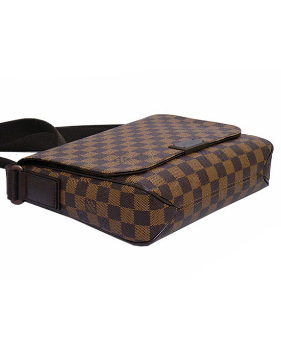 Louis Vuitton Damier District N41213 Brown