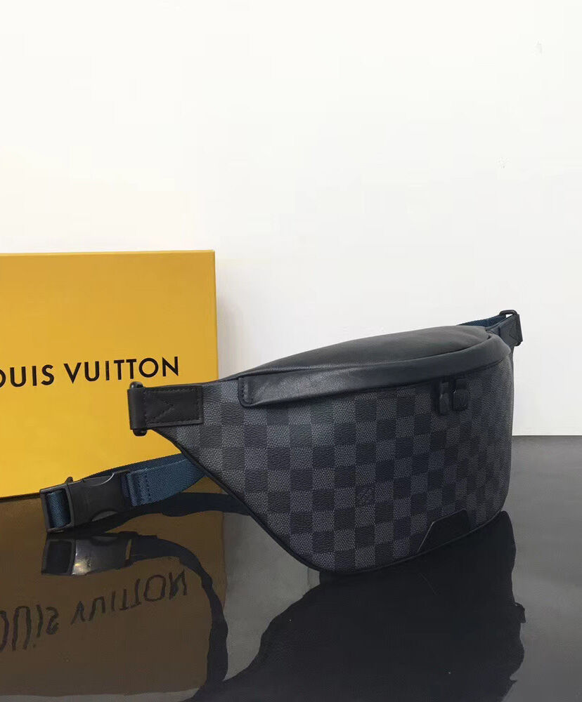 Louis Vuitton Discovery Bumbag N40187 Black