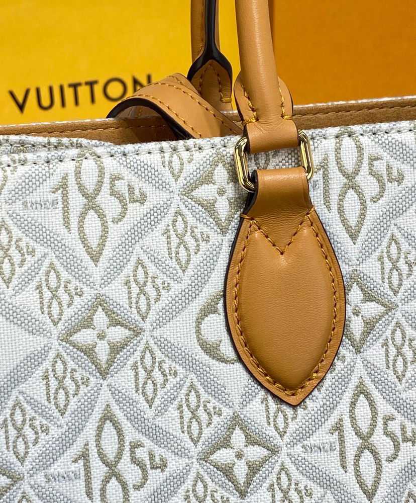 Louis Vuitton Onthego MM M59614 Apricot