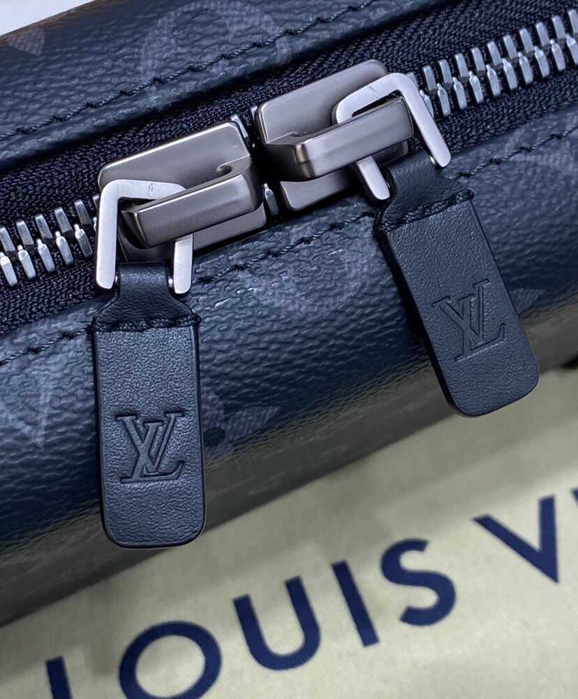 Louis Vuitton Horizon Clutch M45579 Black - Click Image to Close