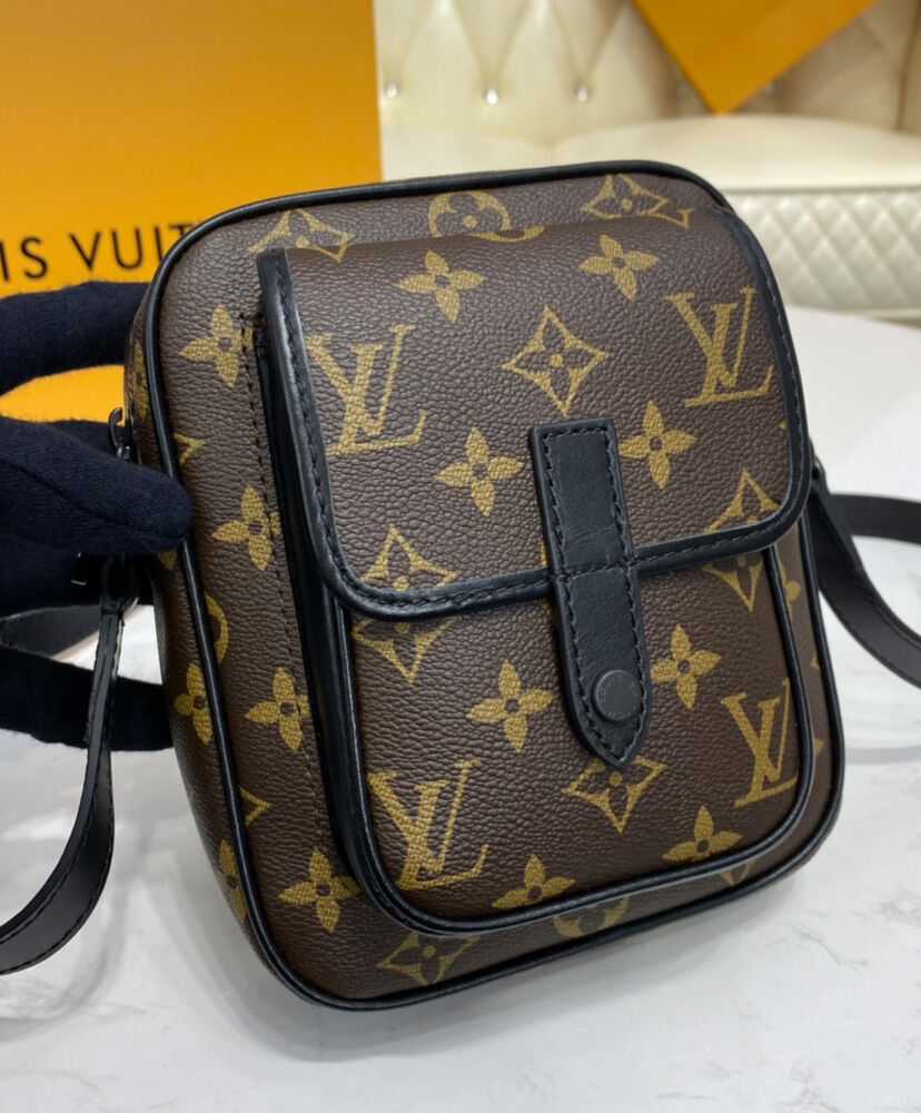 Louis Vuitton Christopher Wearable Wallet M69404 Brown