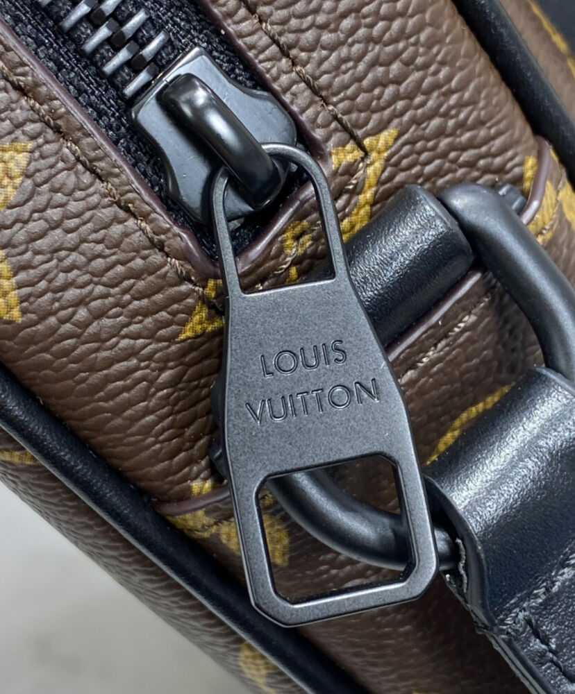 Louis Vuitton Christopher Wearable Wallet M69404 Brown