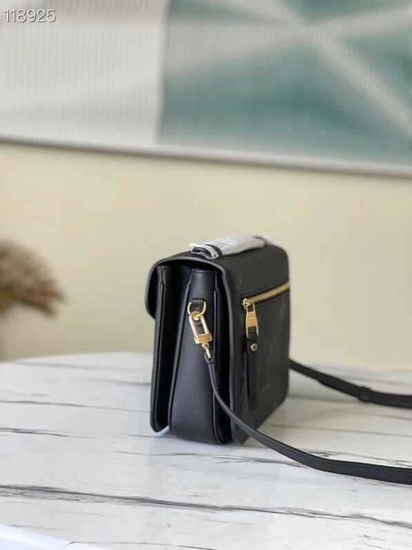 Louis Vuitton Outlet POCHETTE METIS M59211 black