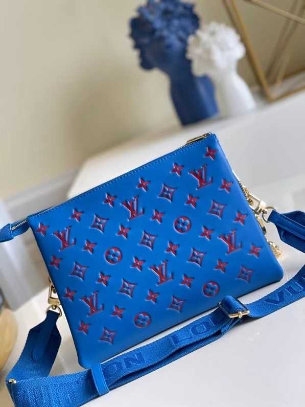 Louis Vuitton Outlet COUSSIN PM M58628 blue&red