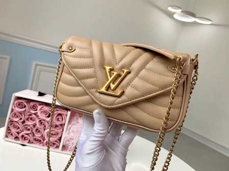 Louis Vuitton Outlet NEW WAVE Chain Bag M63956 apricot