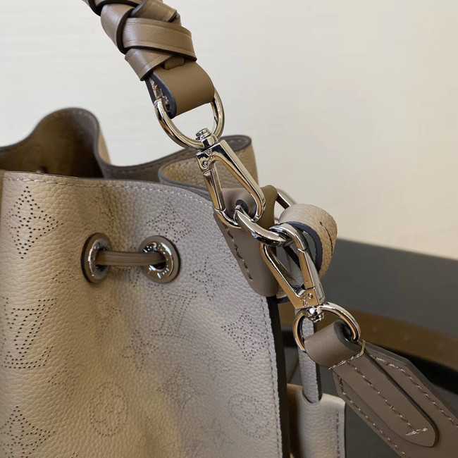 Louis Vuitton Outlet original Mahina Leather MURIA M55800 grey