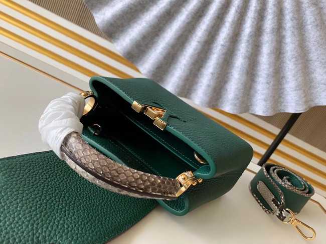 Louis Vuitton Outlet Original Taurillon leather CAPUCINES BB M95509 green