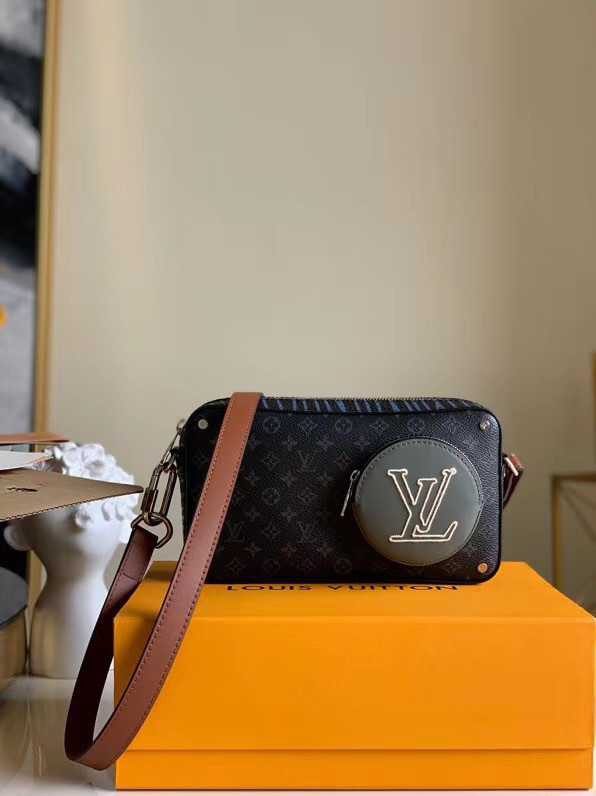 Louis Vuitton Outlet Original Clutch bag M68688