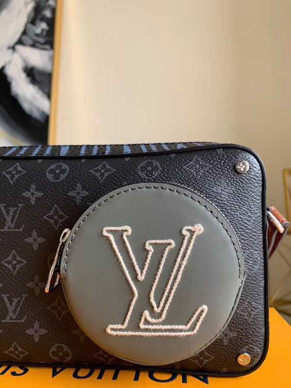 Louis Vuitton Outlet Original Clutch bag M68688