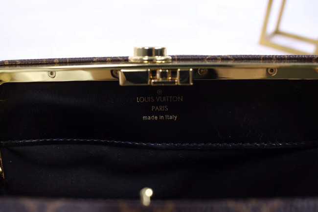 Louis Vuitton Outlet BOURSICOT EW M56369