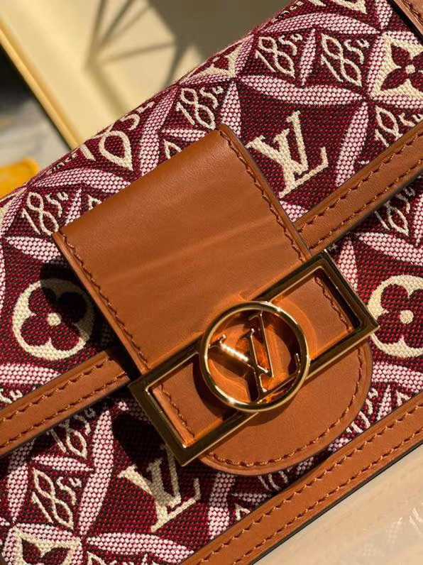 Louis Vuitton Outlet SINCE 1854 DAUPHINE CHAIN WALLET M69992 Bordeaux