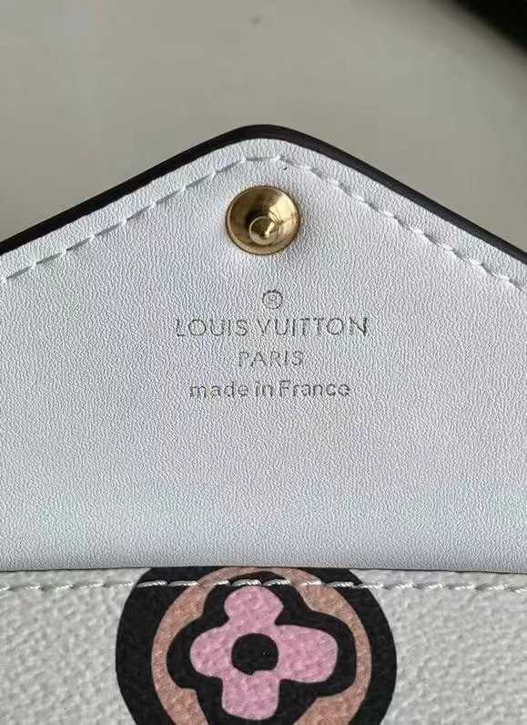 Louis Vuitton Outlet FELICIE STRAP & GO M80091