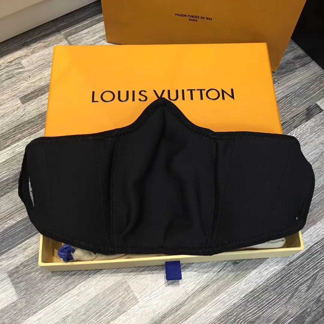 Louis Vuitton Outlet Monogram Canvas Masks M6666 Black