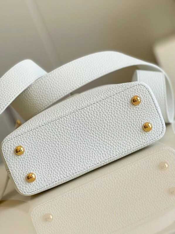 Louis Vuitton Outlet CAPUCINES MINI M55985 white