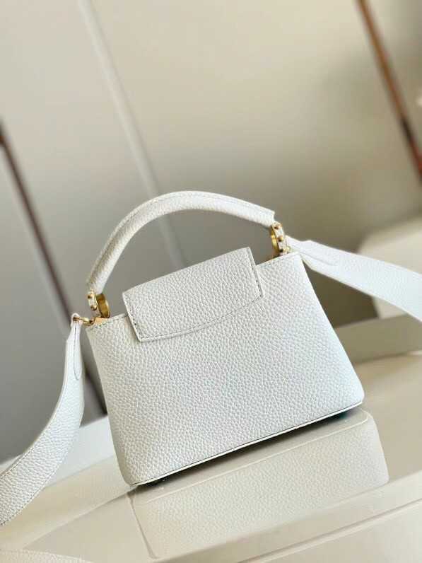 Louis Vuitton Outlet CAPUCINES MINI M55985 white