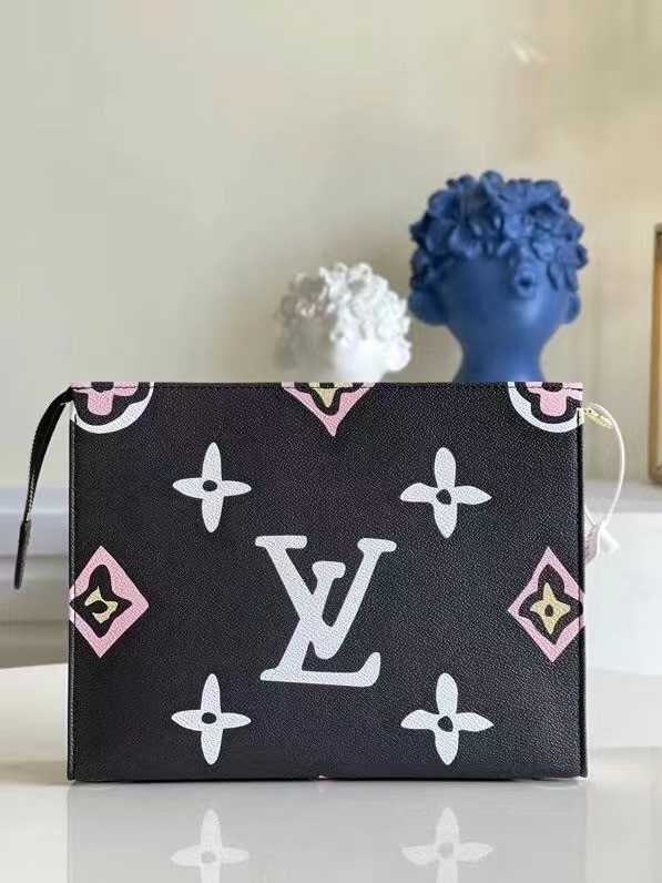 Louis Vuitton Outlet POCHETTE VOYAGE MM M80752 black