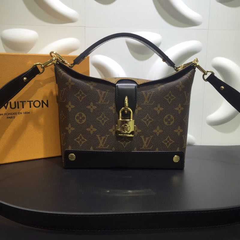 Louis Vuitton Outlet Monogram Canvas Shoulder Bag M51177