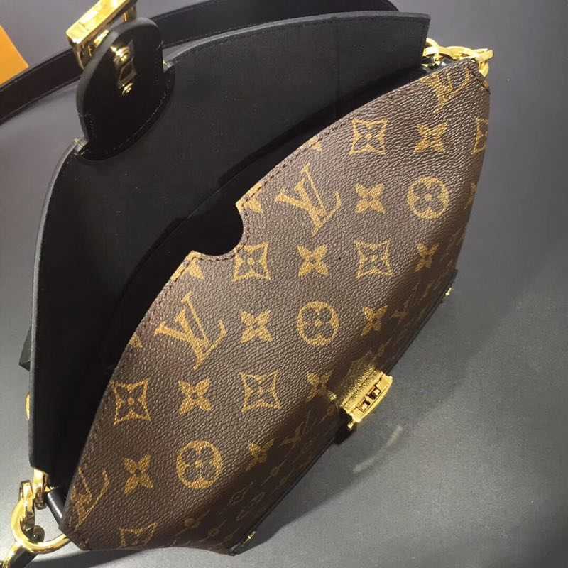 Louis Vuitton Outlet Monogram Canvas Shoulder Bag M51177