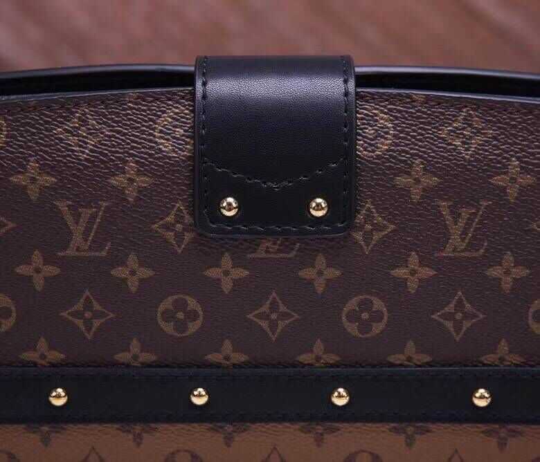 Louis Vuitton Outlet Monogram Reverse Trunk Clutch S Buckle Malletage M43596