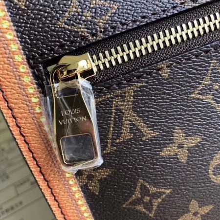 Louis Vuitton Outlet Pochette Metis Summer Trunk M43628