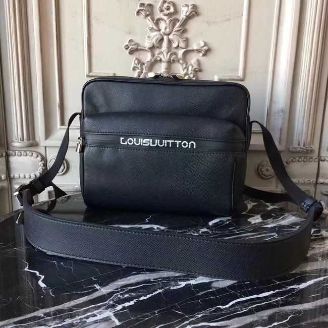 Louis Vuitton Outlet OUTDOOR MESSENGER PM M31003 Black