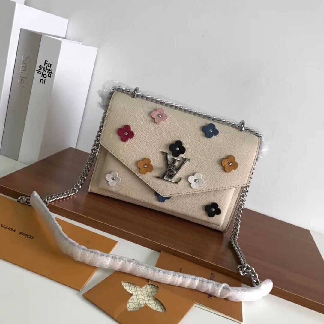 Louis Vuitton Outlet Original Leather Evening Bag Clutch Love Note replica M54500 cream