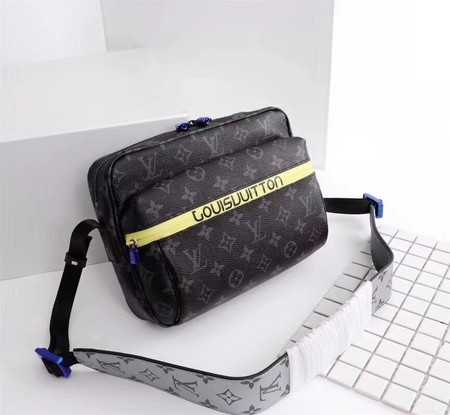 Louis Vuitton Outlet monogram canvas messenger 43845 black