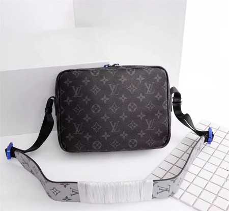 Louis Vuitton Outlet monogram canvas messenger 43845 black