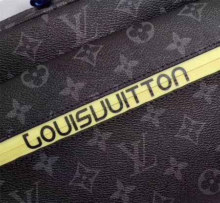 Louis Vuitton Outlet monogram canvas messenger 43845 black