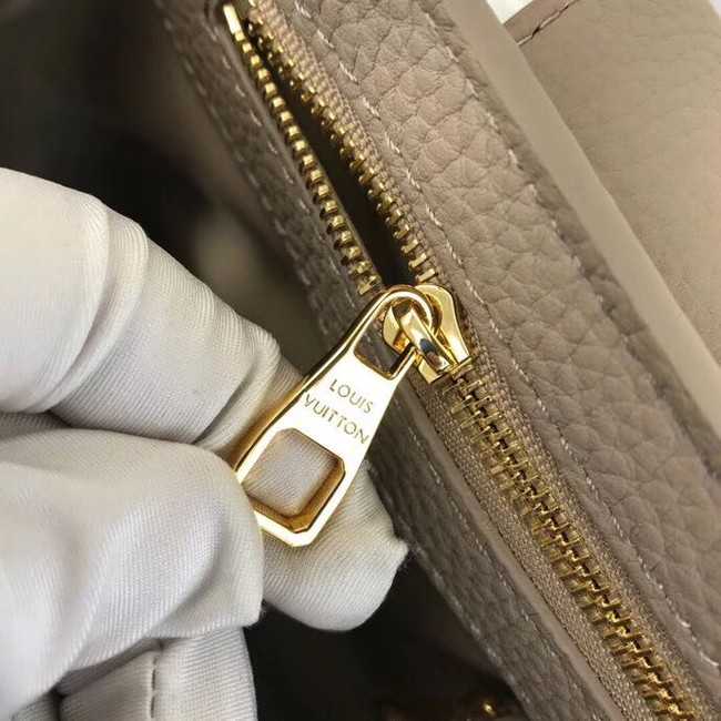 Louis Vuitton Outlet CAPUCINES PM M48864 grey