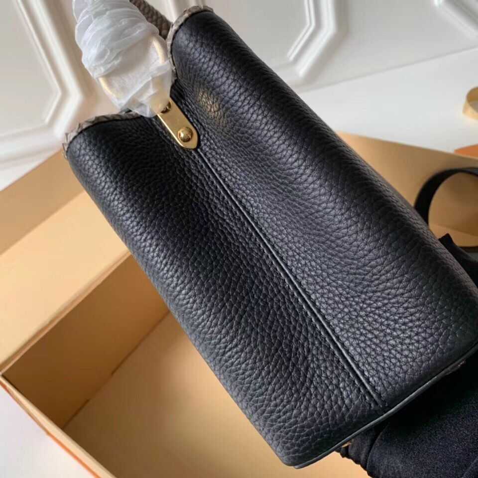 Louis Vuitton Outlet Original CAPUCINES PM M94586 Black