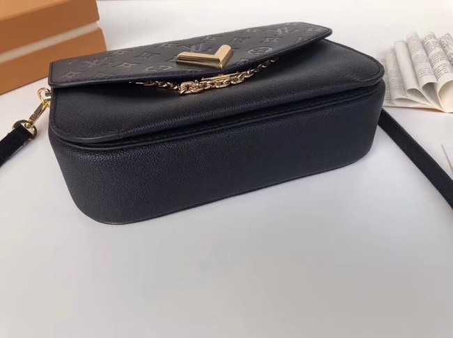 Louis Vuitton Outlet Should V Bag Saddle M53382 Black