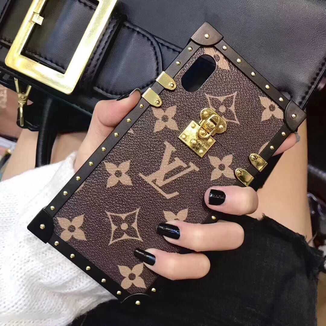 Louis Vuitton Outlet monogram canvas iPhone case 5569