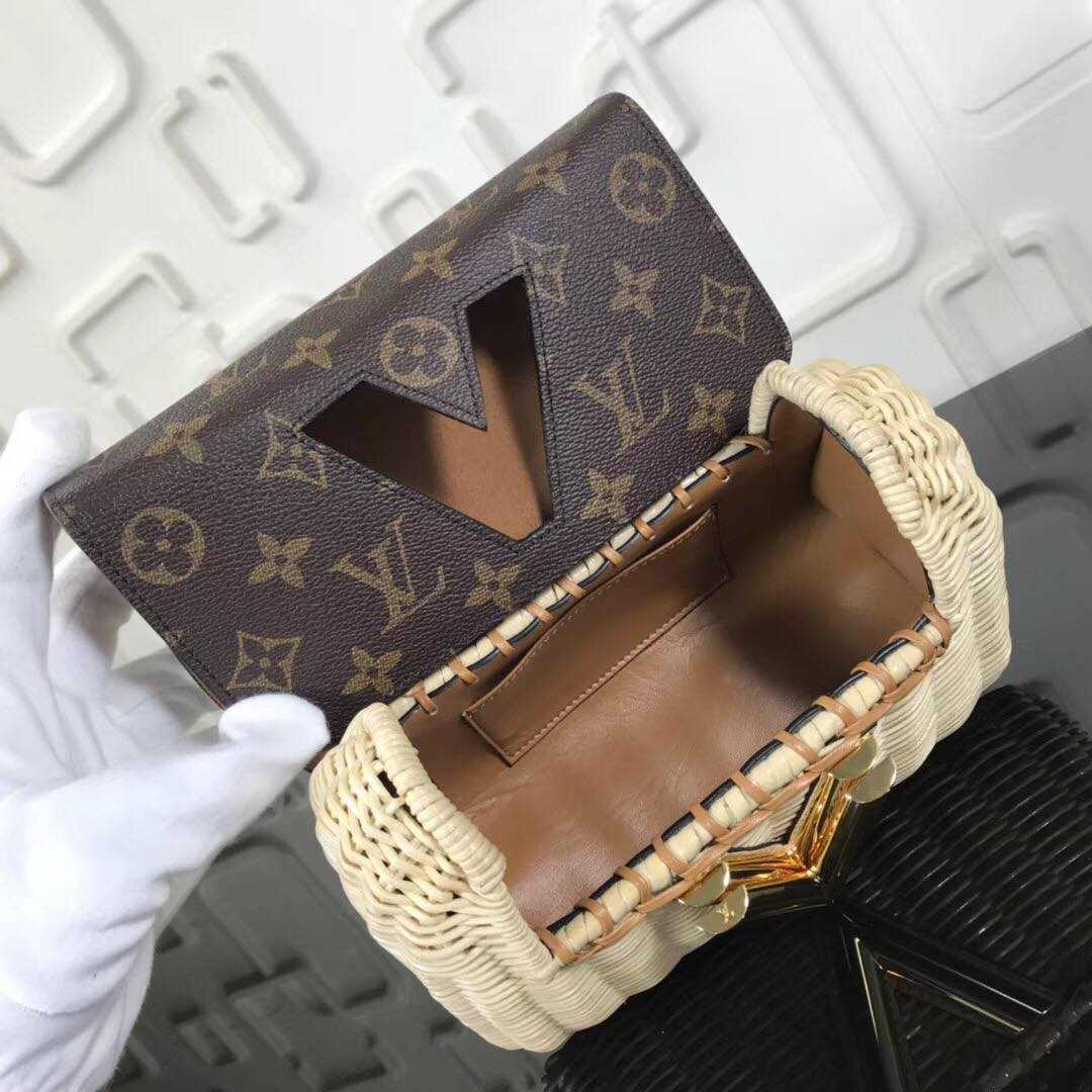 Louis Vuitton Outlet original small TWIST MM M44296