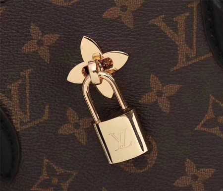 Louis Vuitton Outlet monogram canvas monogram flower M43553 black