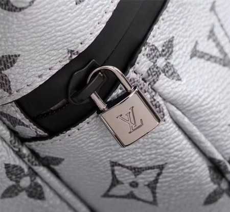 Louis Vuitton Outlet monogram canvas messenger 43845 silver