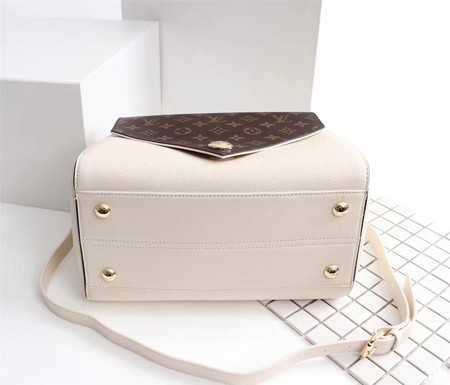 Louis Vuitton Outlet monogram canvas double V bag M54439 white