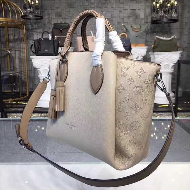 Louis Vuitton Outlet Original Mahina Leather HAUMEA M55029 grey