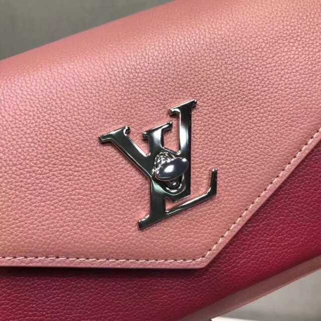 Louis Vuitton Outlet Original MYLOCKME BB M51492