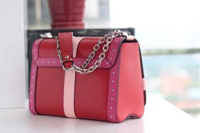 Louis Vuitton Outlet TWIST MM M50296 red