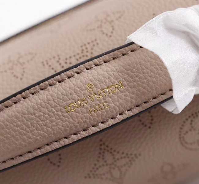 Louis Vuitton Outlet Mahina Leather POCHETTE METIS M40780 apricot