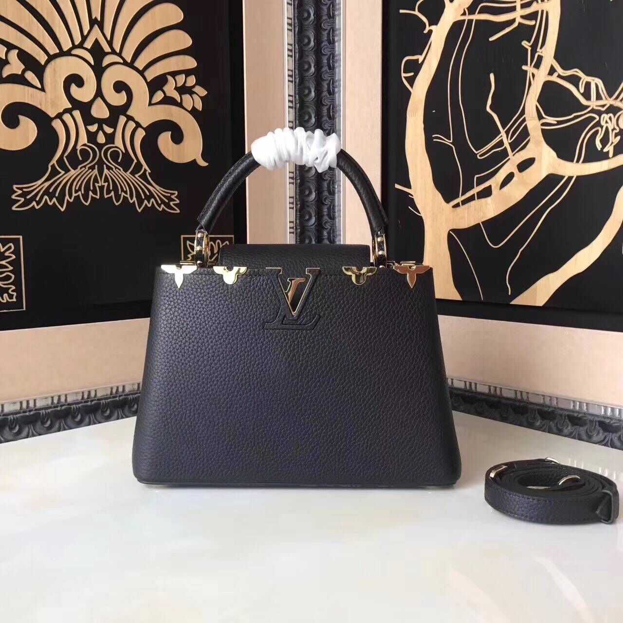 Louis Vuitton Outlet original Elegant Capucines BB Bags M94517 black