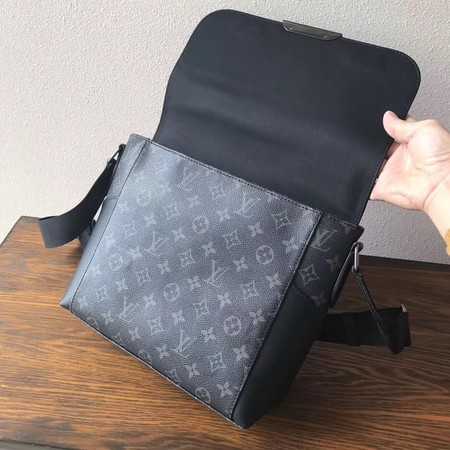 Louis Vuitton Outlet original best quality EXPLORER M50565